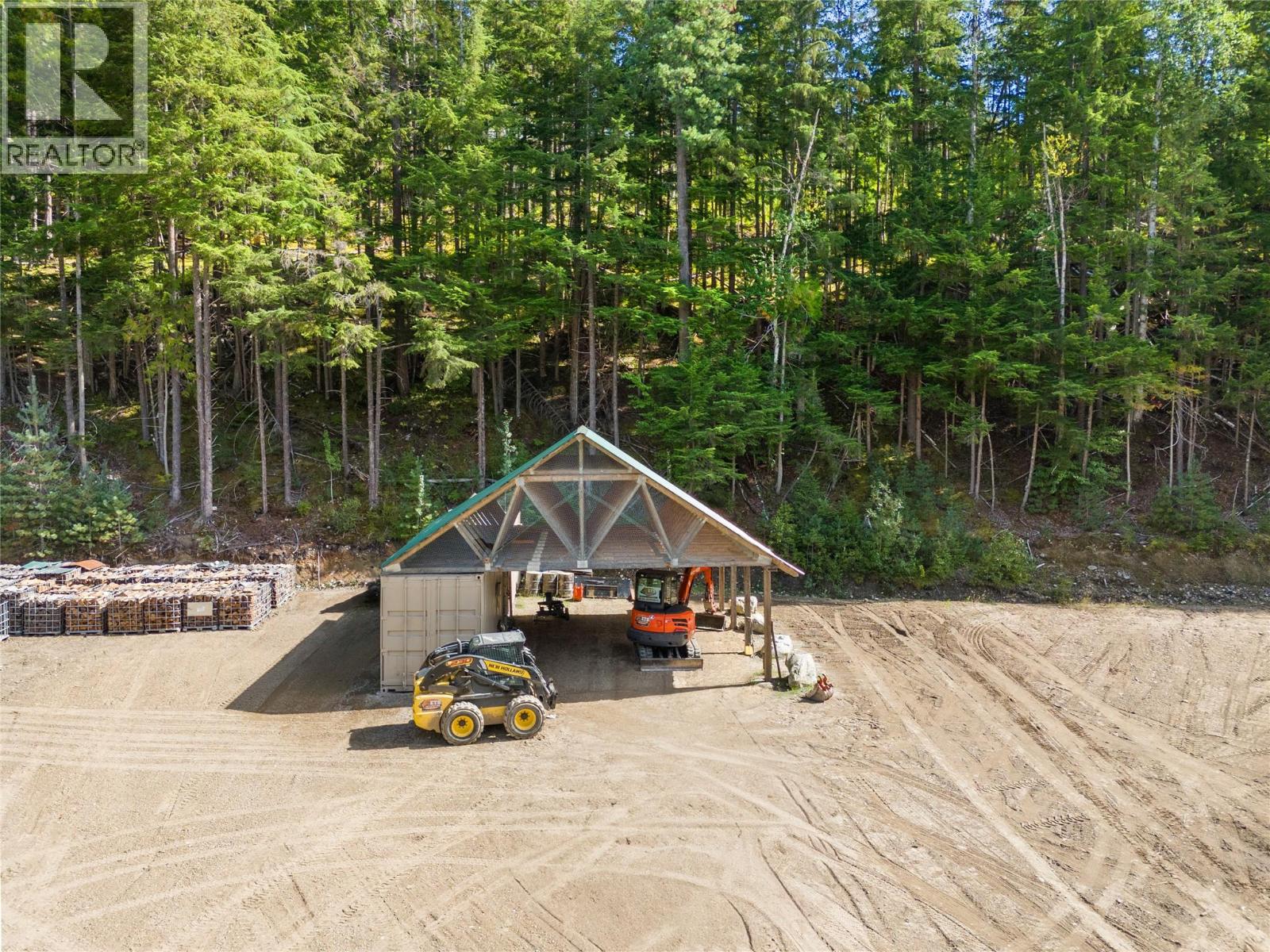 1446 Nittel Road, Seymour Arm
