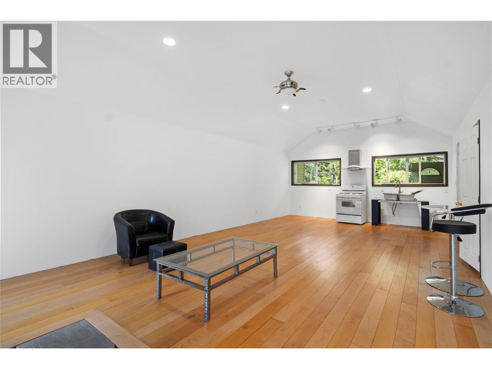 1446 Nittel Road, Seymour Arm