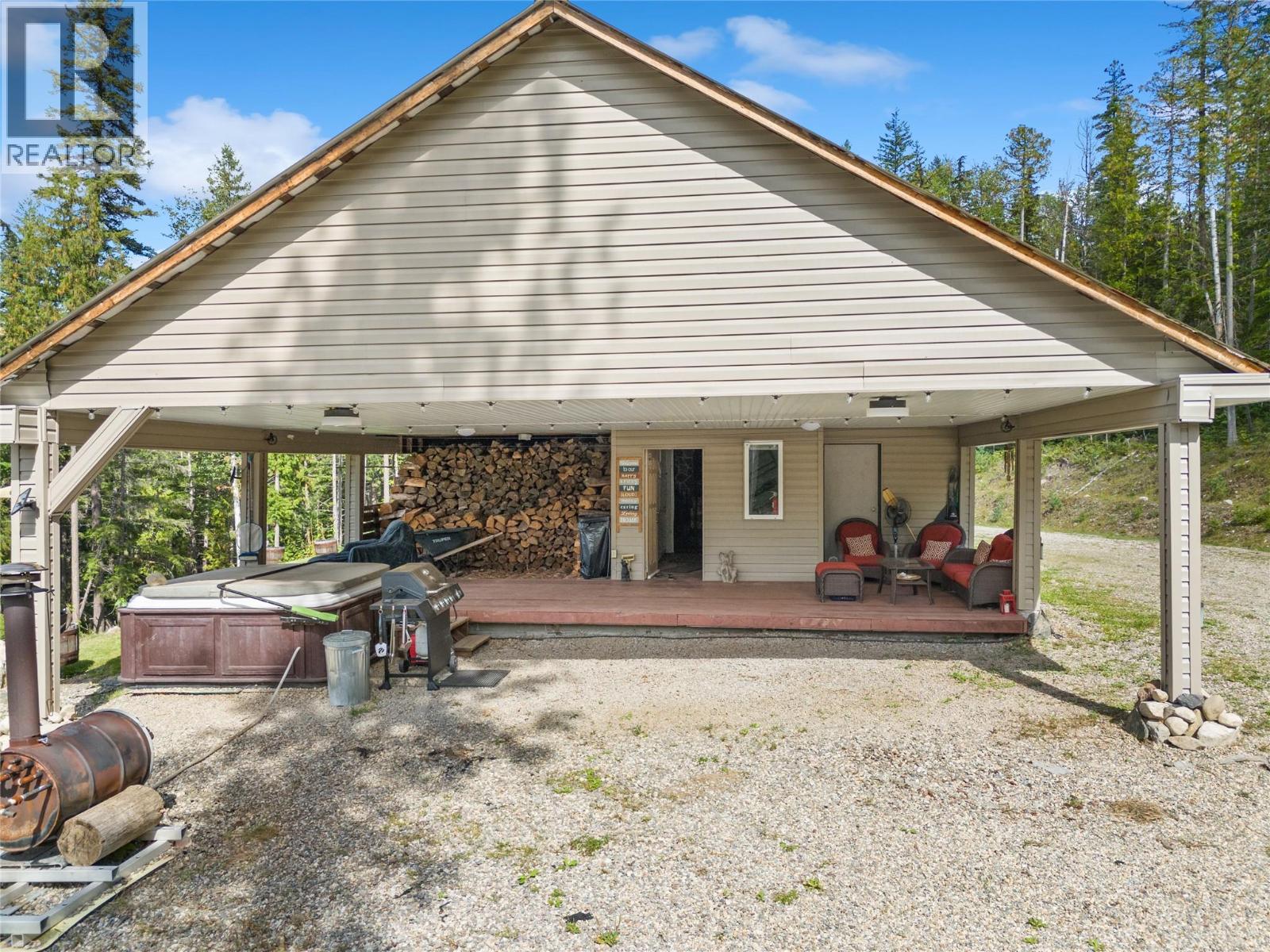 1446 Nittel Road, Seymour Arm