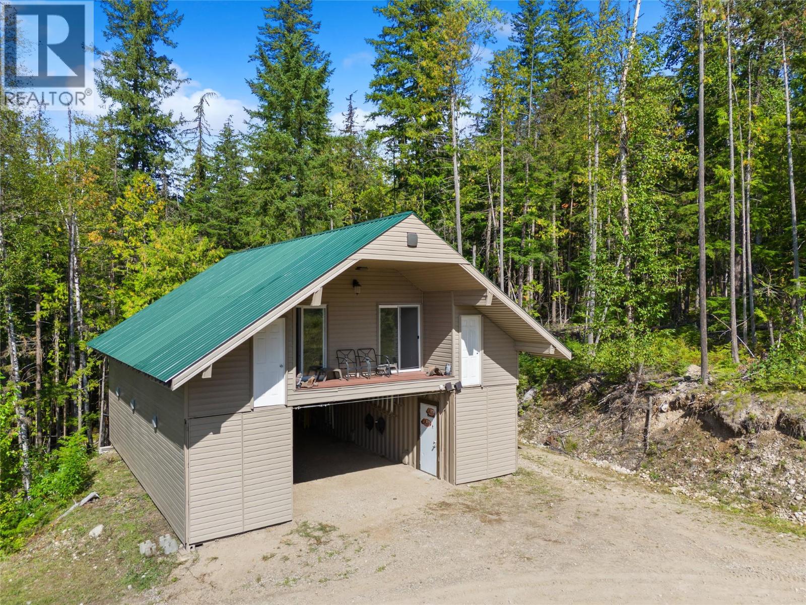 1446 Nittel Road, Seymour Arm