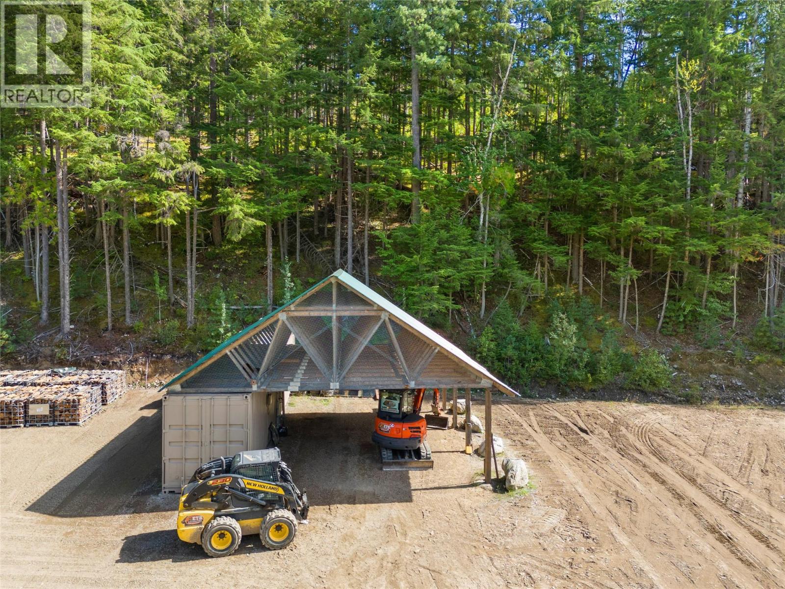 1446 Nittel Road, Seymour Arm