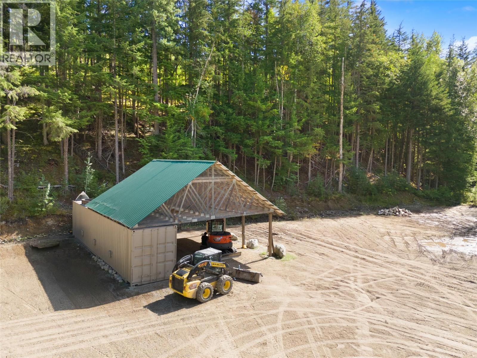 1446 Nittel Road, Seymour Arm
