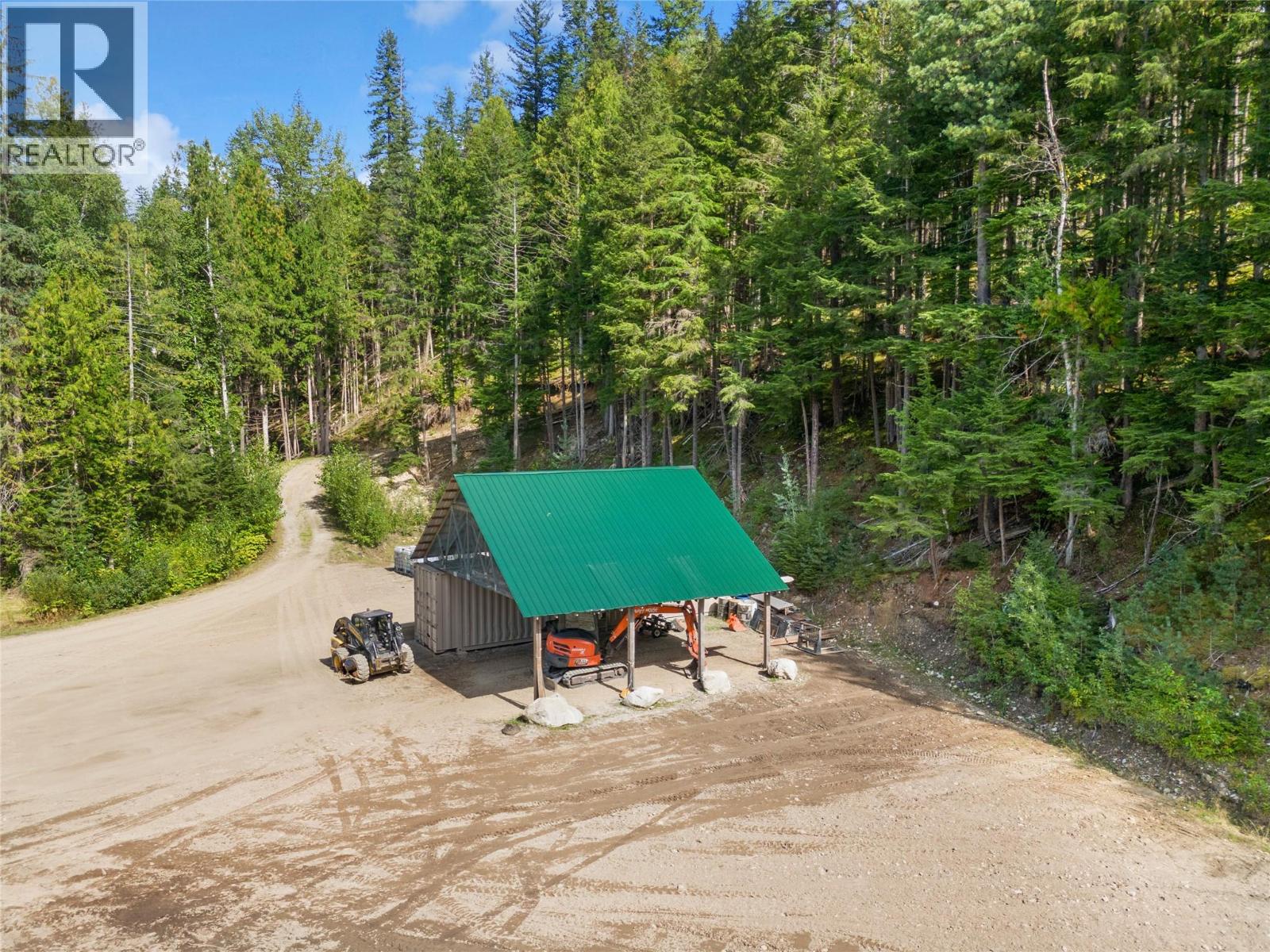 1446 Nittel Road, Seymour Arm
