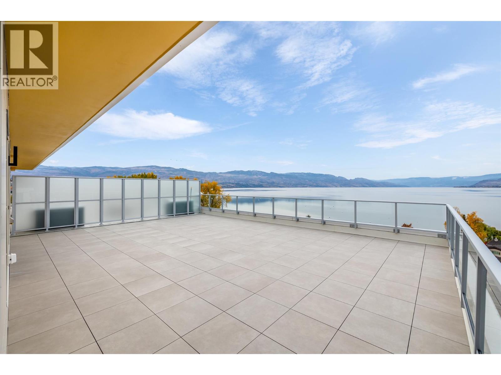 #706-3340 Lakeshore Drive, Kelowna