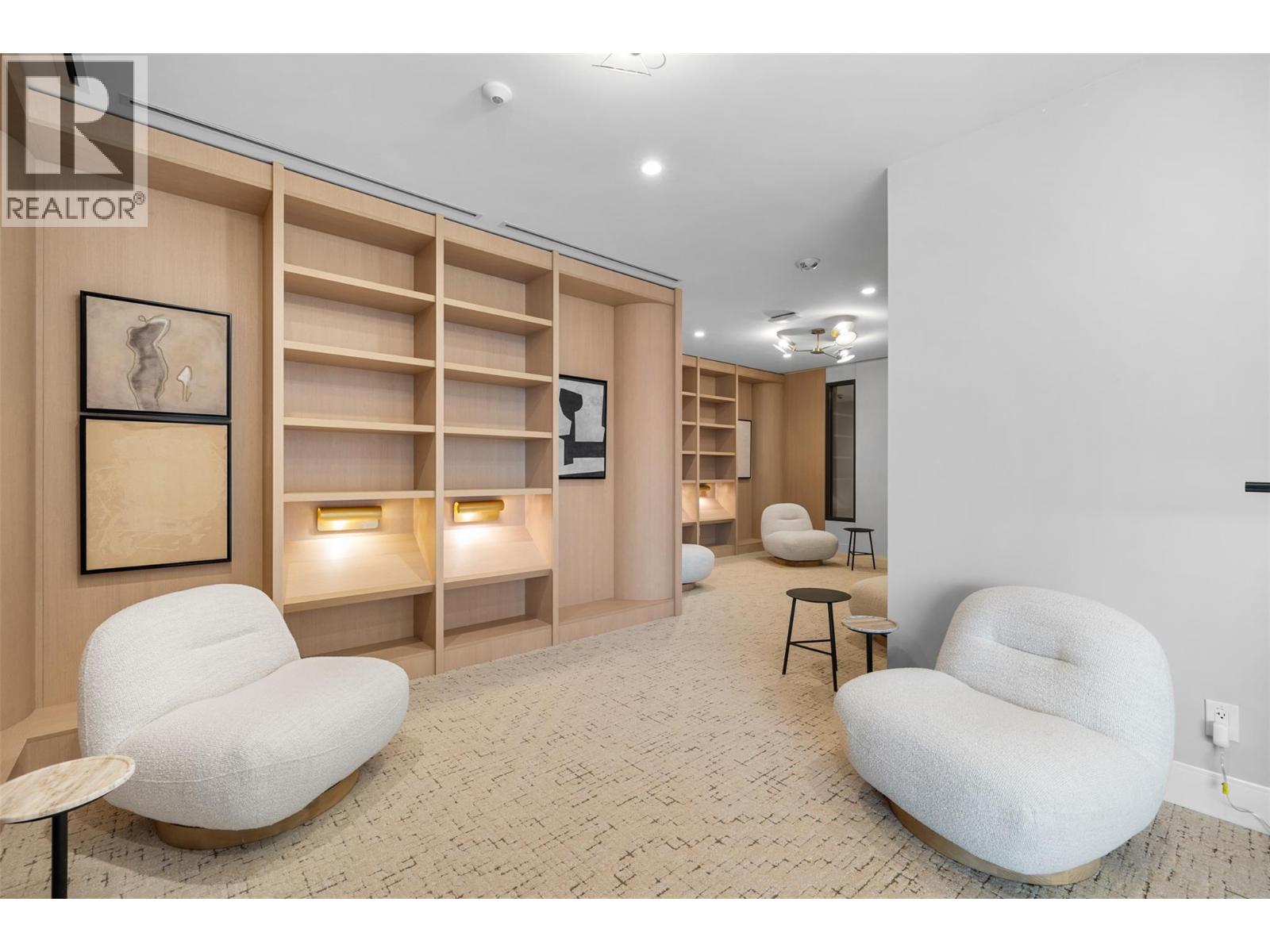 802 3340 Lakeshore Drive, Kelowna