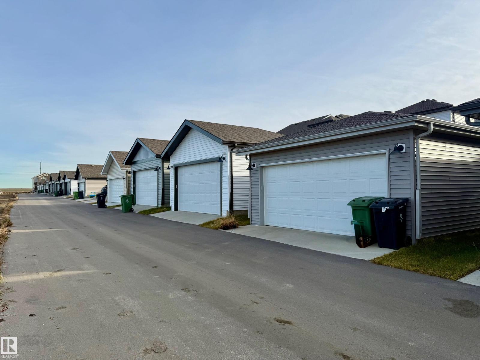 54 SIENNA BV, Fort Saskatchewan