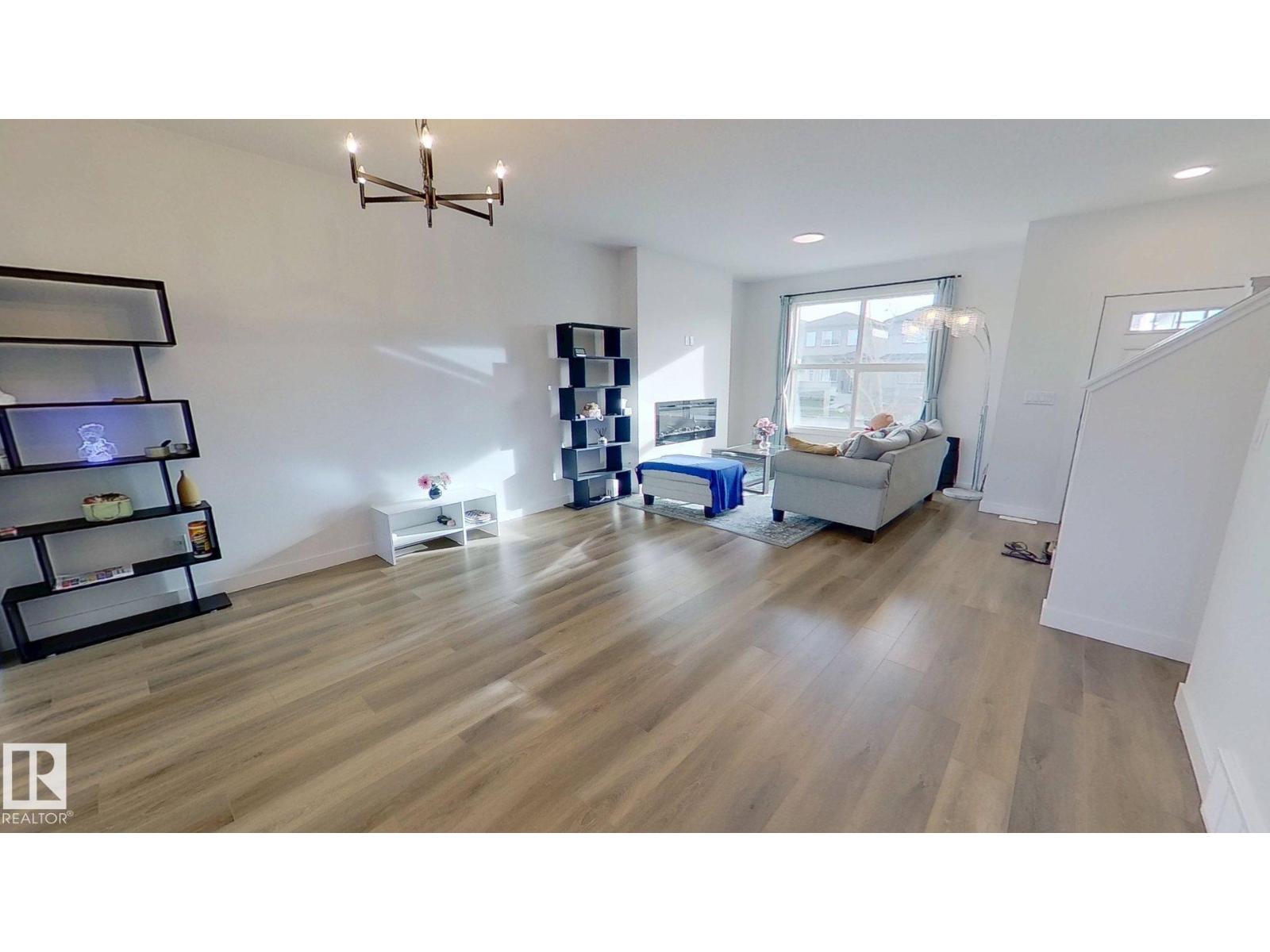 54 SIENNA BV, Fort Saskatchewan