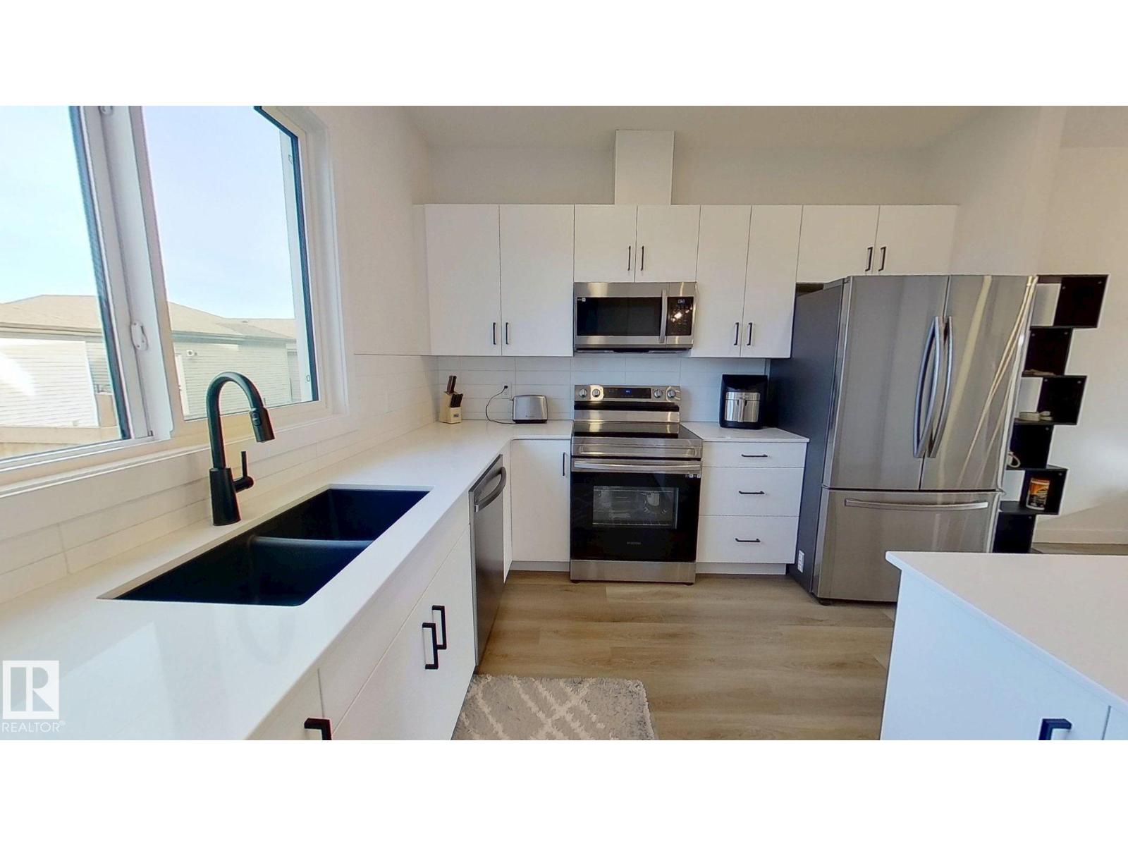 54 SIENNA BV, Fort Saskatchewan