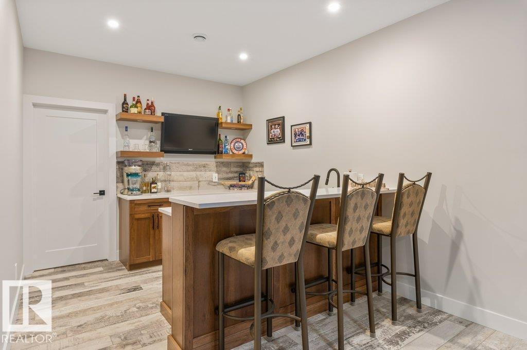 16 EASTON CL, St. Albert