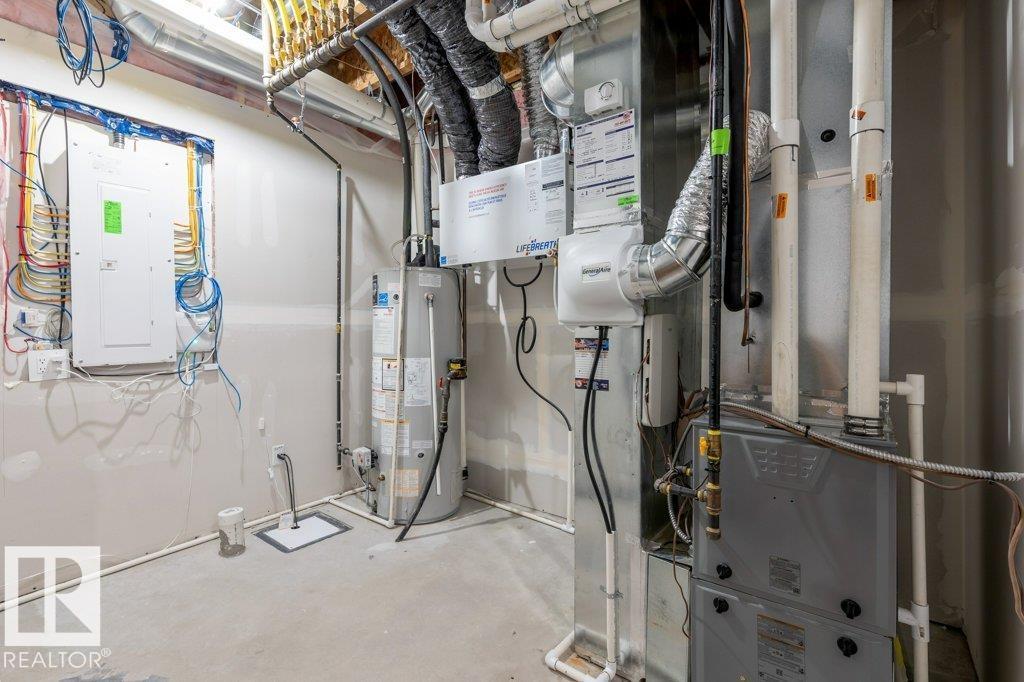 16 EASTON CL, St. Albert