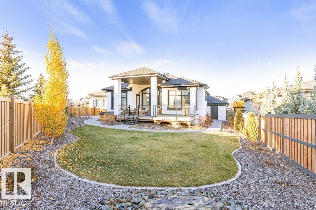 16 EASTON CL, St. Albert