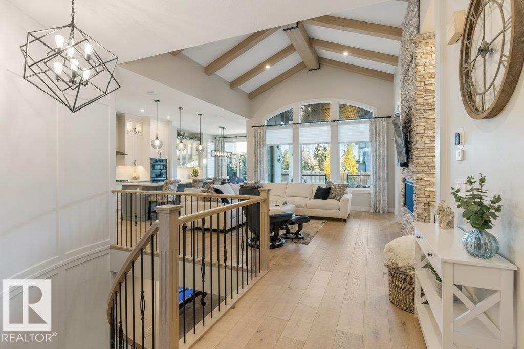 16 EASTON CL, St. Albert