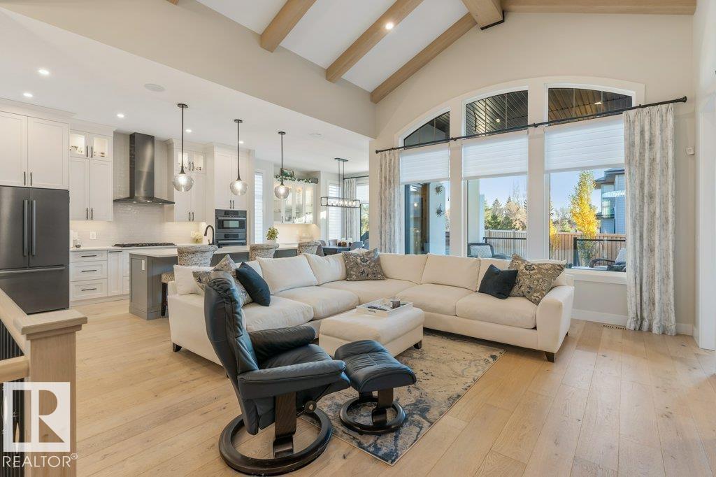 16 EASTON CL, St. Albert