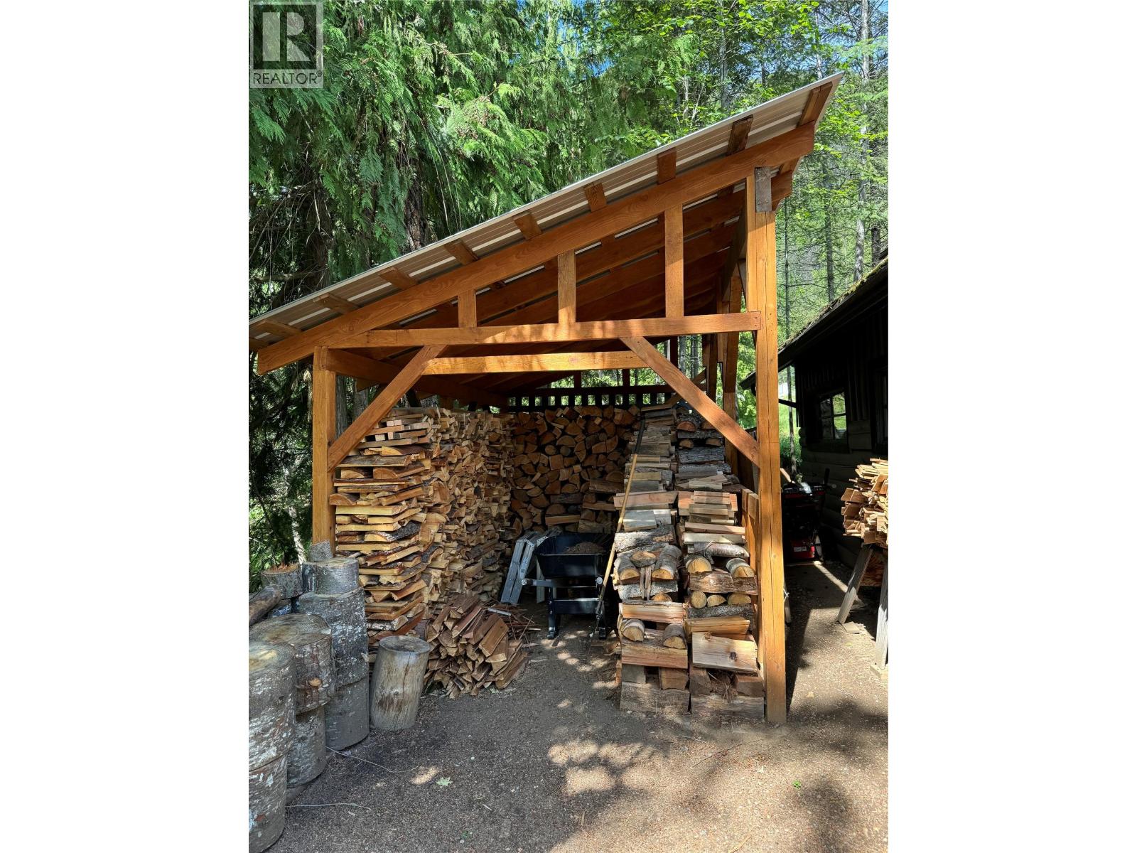 4258 31 Highway, Ainsworth