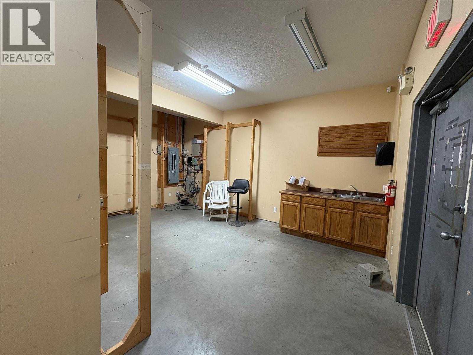  7851 Highway 97 Highway, Vernon