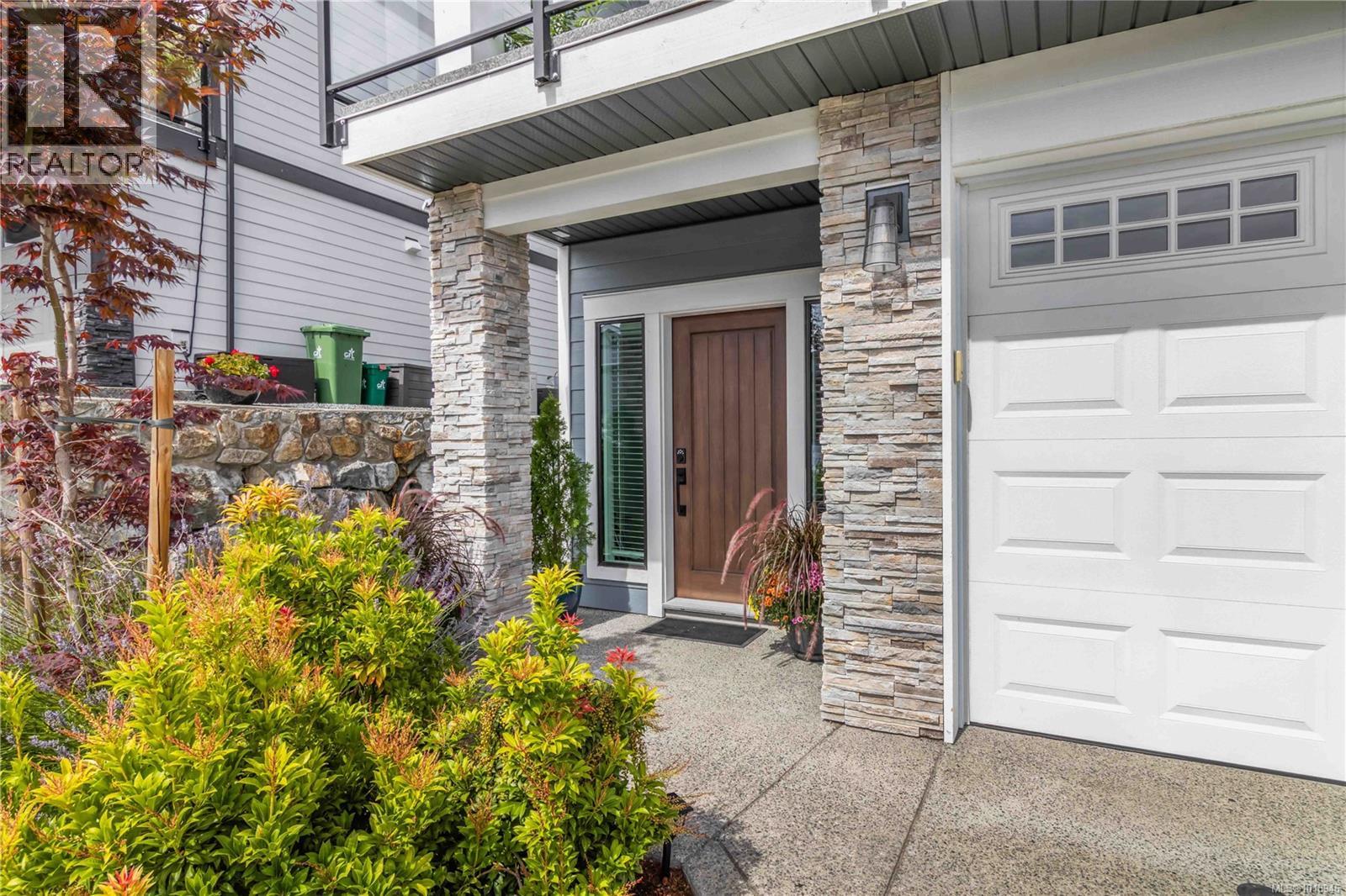 2544 Obsidian Pl, Langford