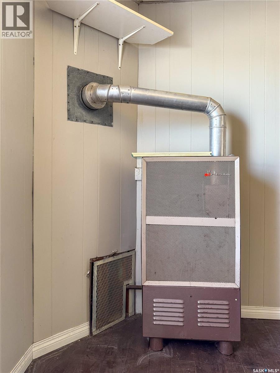 121 1ST AVENUE W - 27