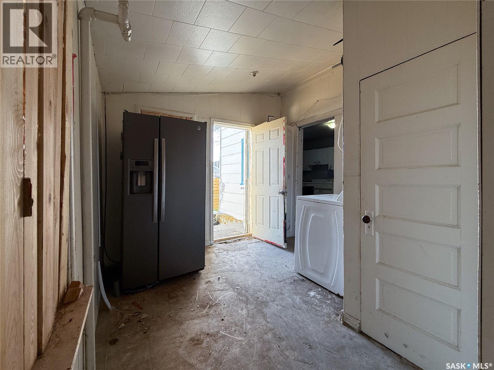 121 1ST AVENUE W - 31