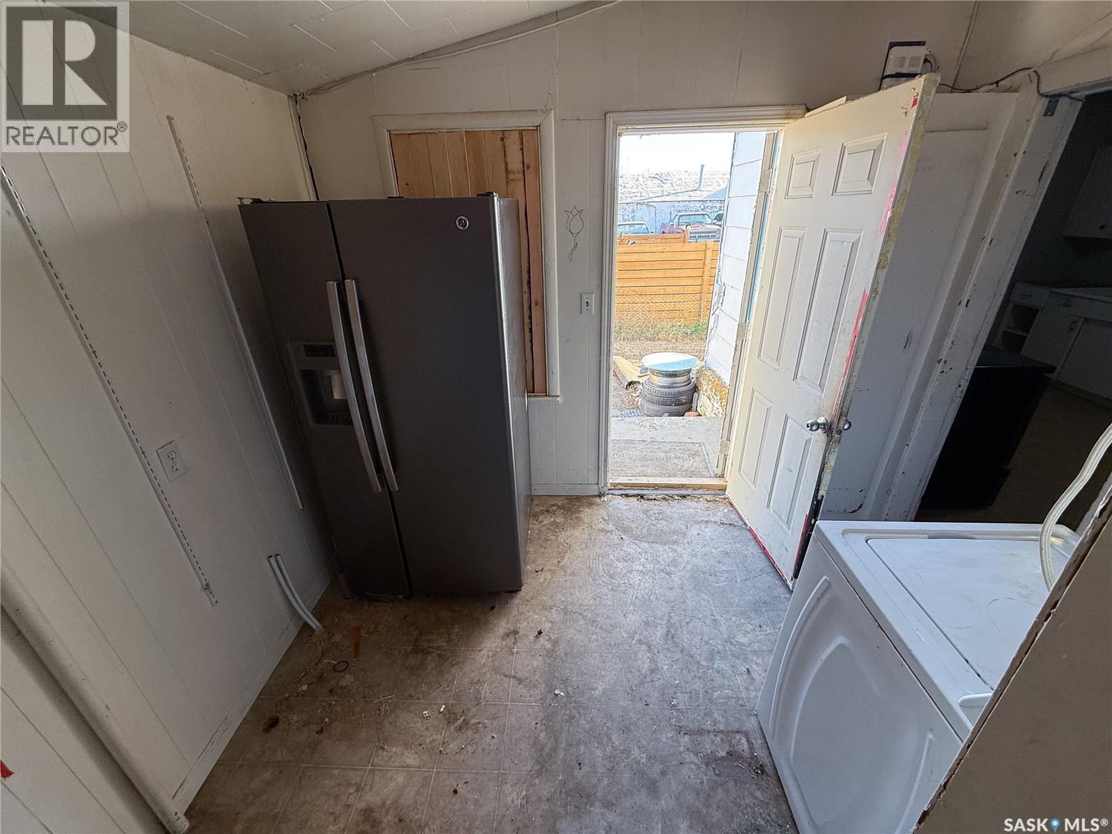 121 1ST AVENUE W - 32