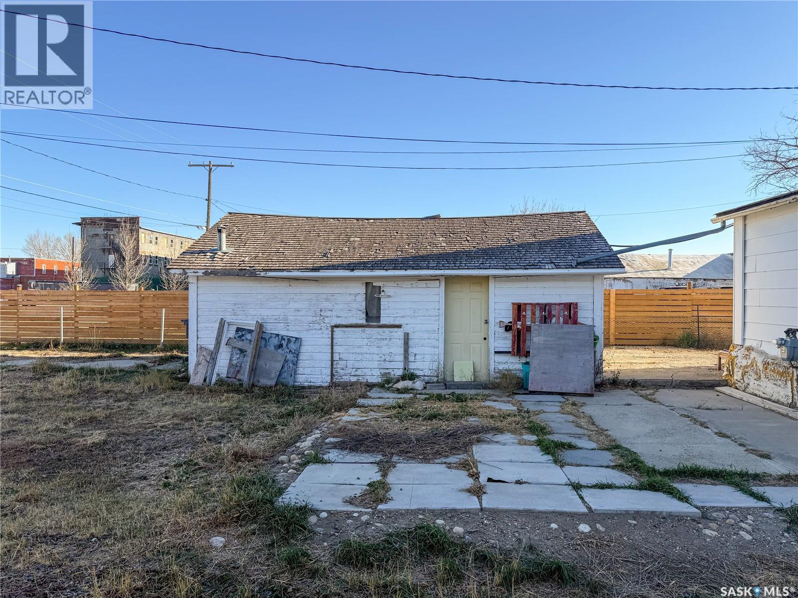 121 1ST AVENUE W - 38