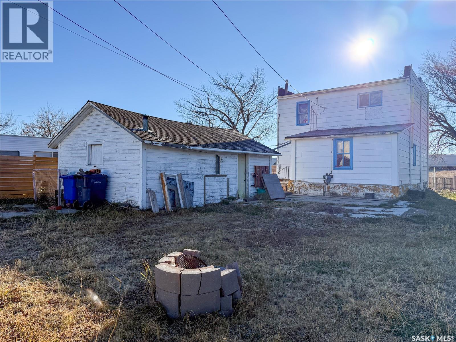 121 1ST AVENUE W - 40