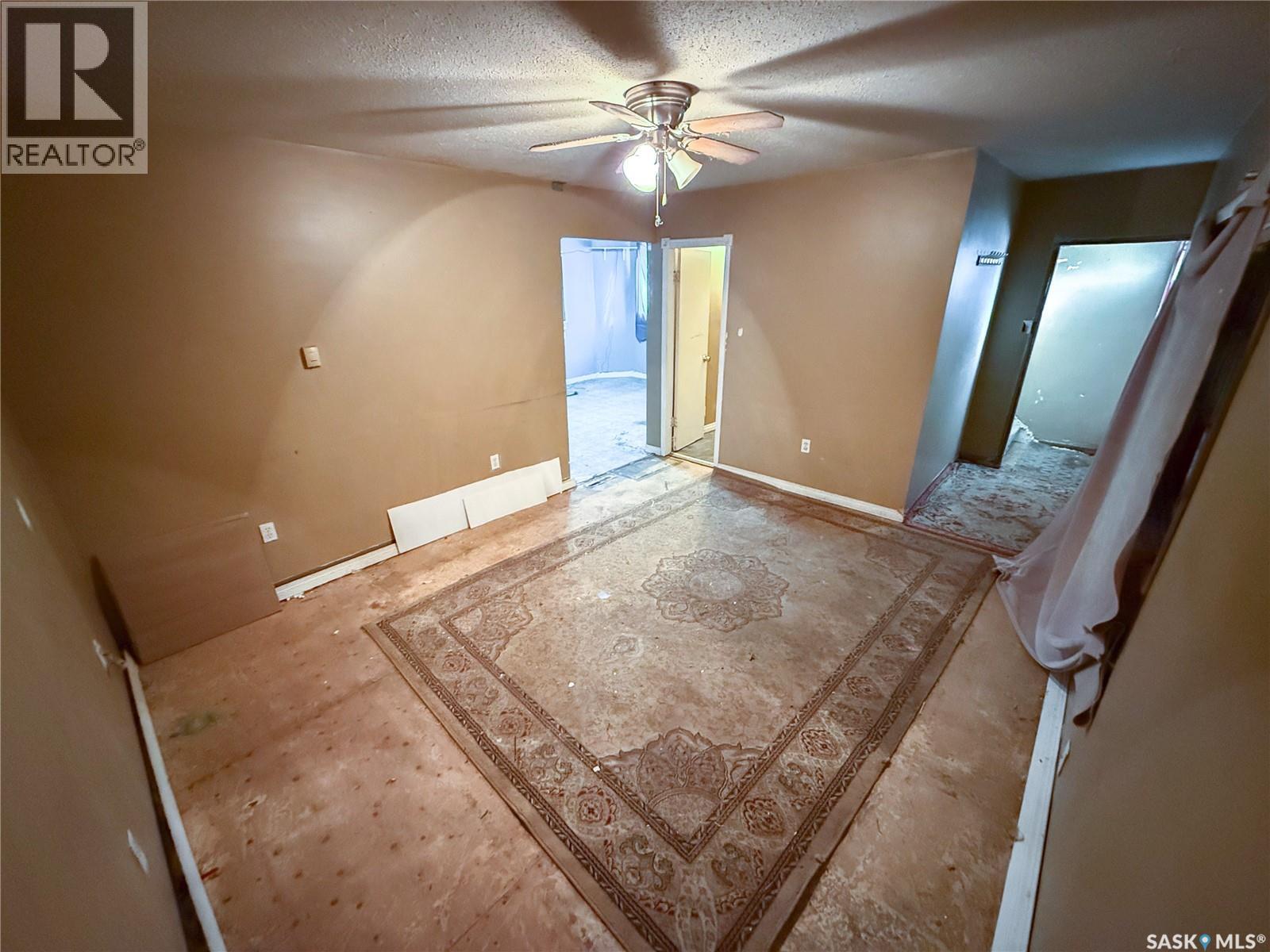 121 1ST AVENUE W - 6