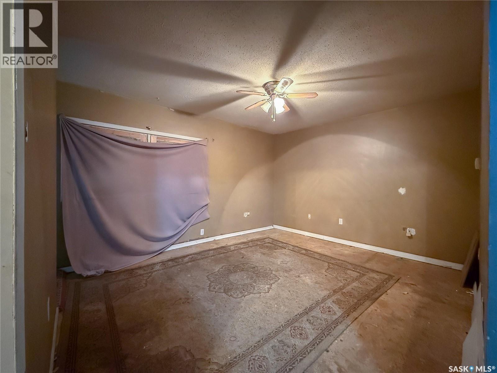 121 1ST AVENUE W - 7