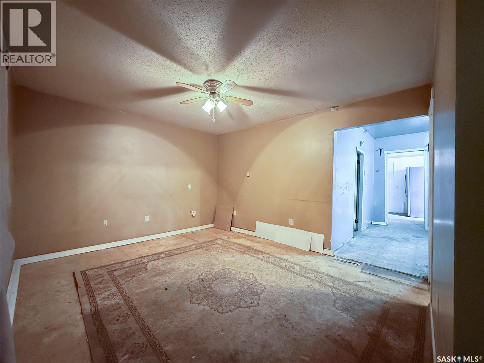 121 1ST AVENUE W - 8