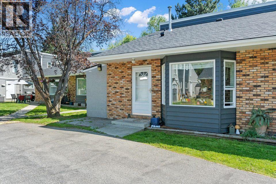 304 3155 Gordon Drive, Kelowna