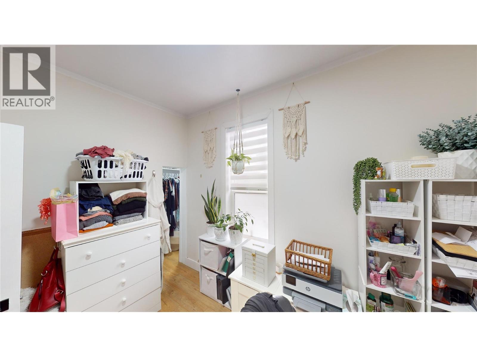 225 3rd Avenue S, Cranbrook