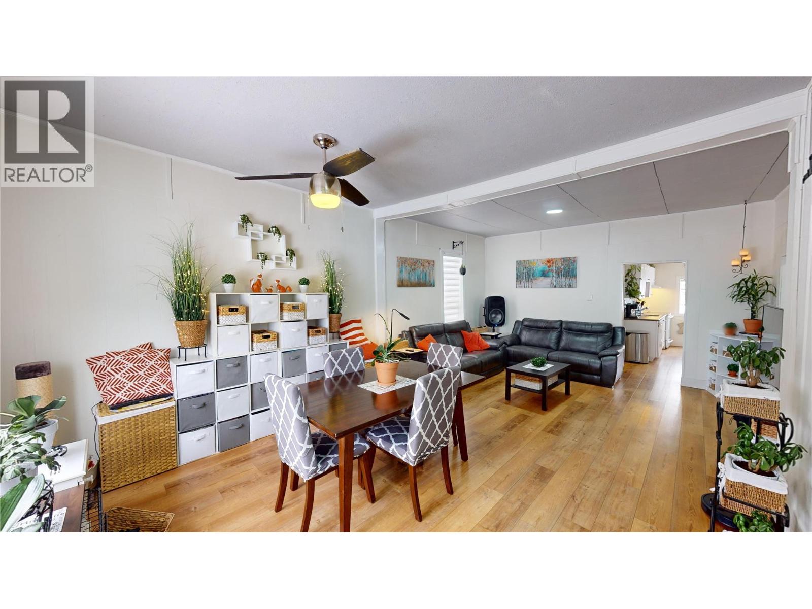 225 3rd Avenue S, Cranbrook