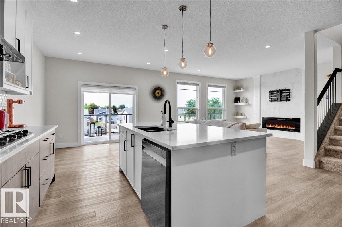 9327 181 AV NW, Edmonton