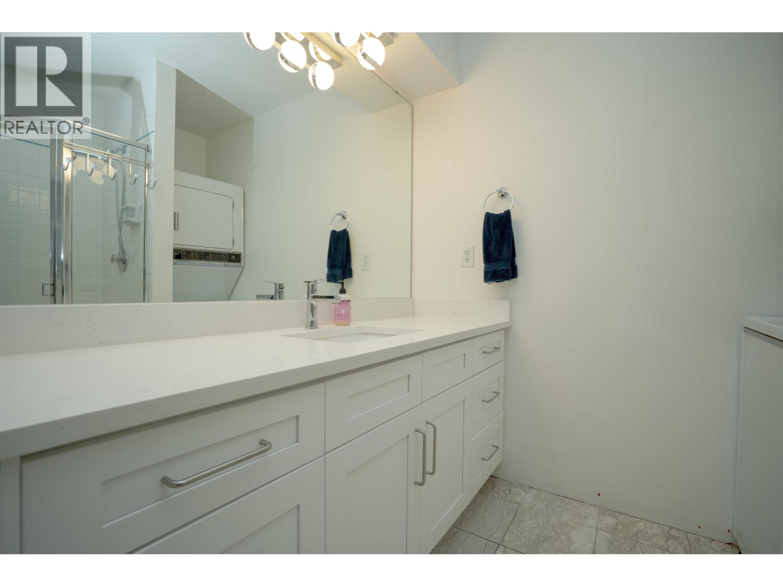 1346 LABURNUM STREET, Vancouver