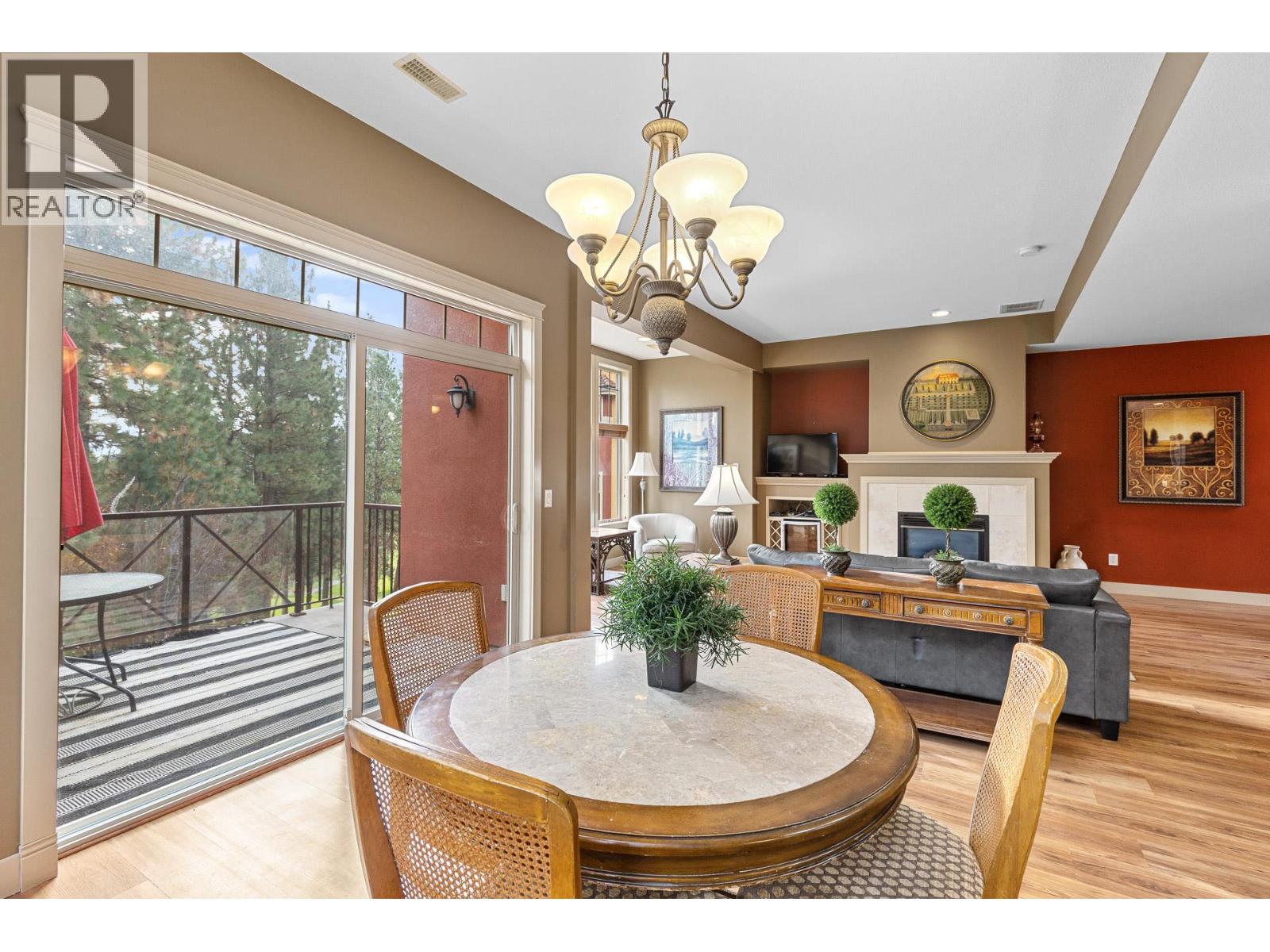 201 1795 Country Club Drive, Kelowna