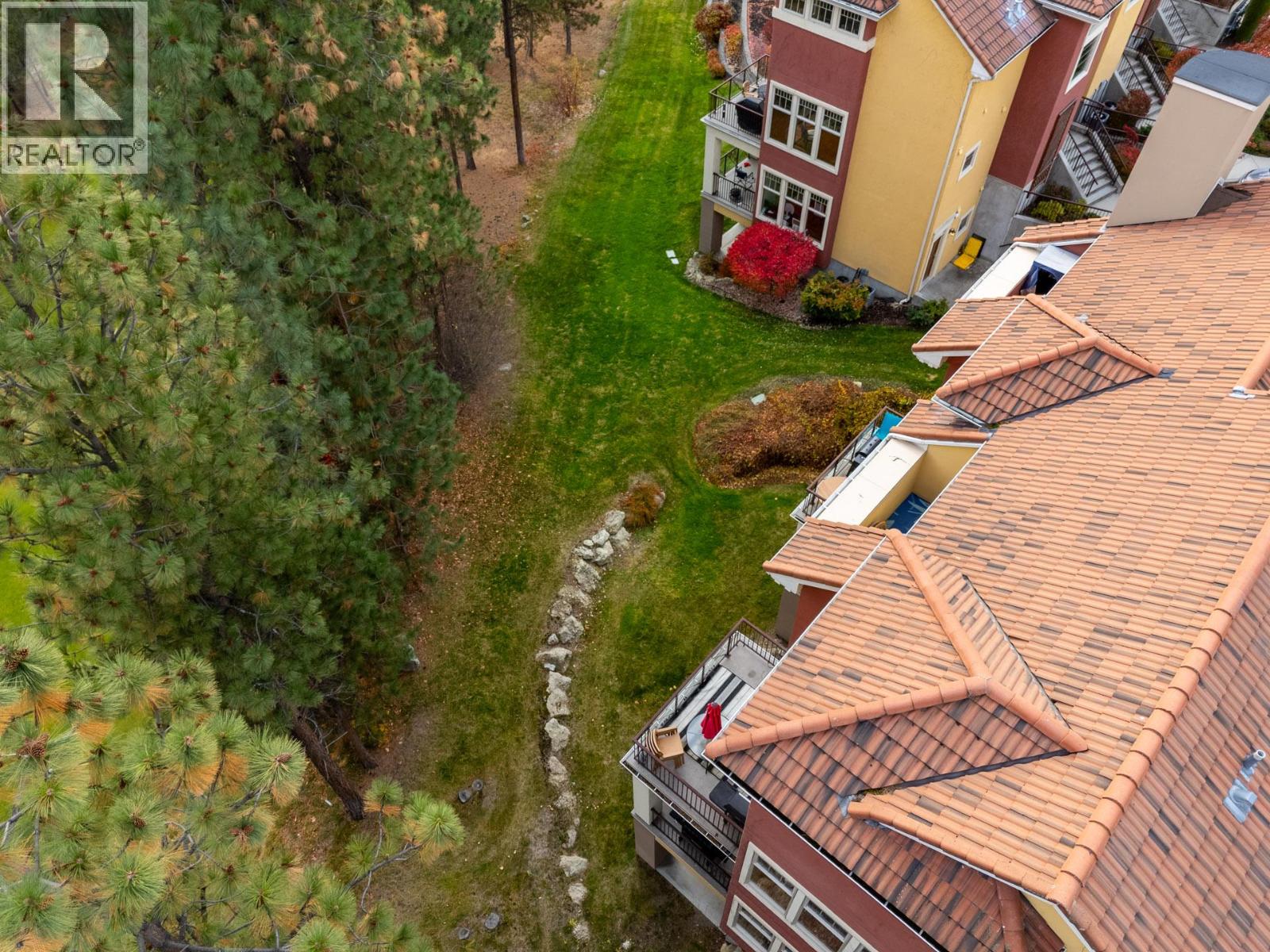 201 1795 Country Club Drive, Kelowna