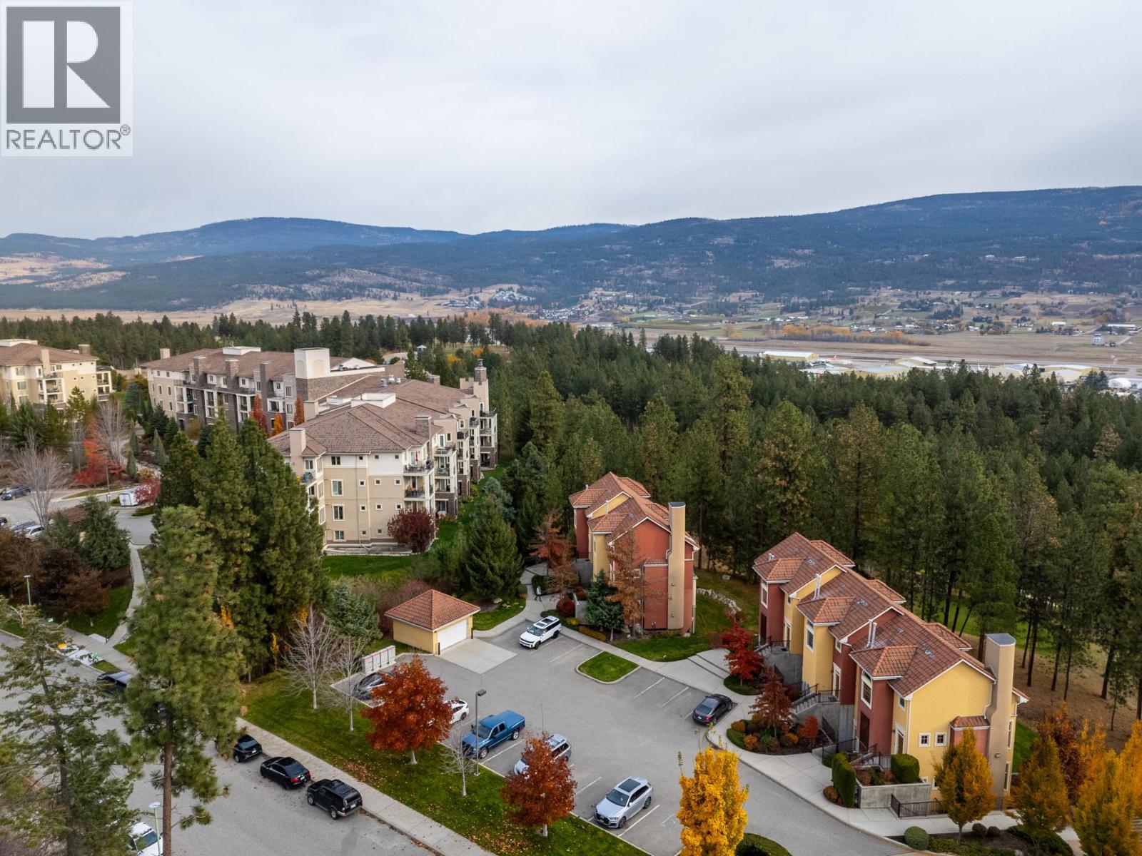 201 1795 Country Club Drive, Kelowna