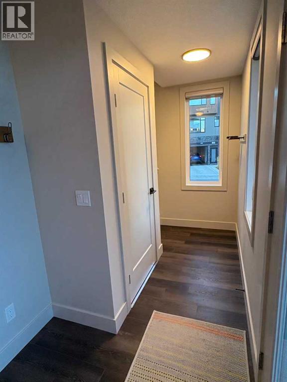 Single Family House for Sale in  Royal Elm Green NW Royal Oak Calgary 