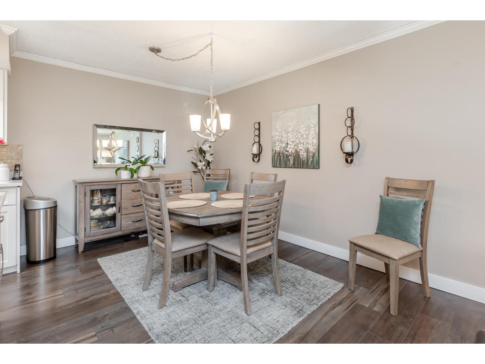 305 1351 MARTIN STREET, White Rock