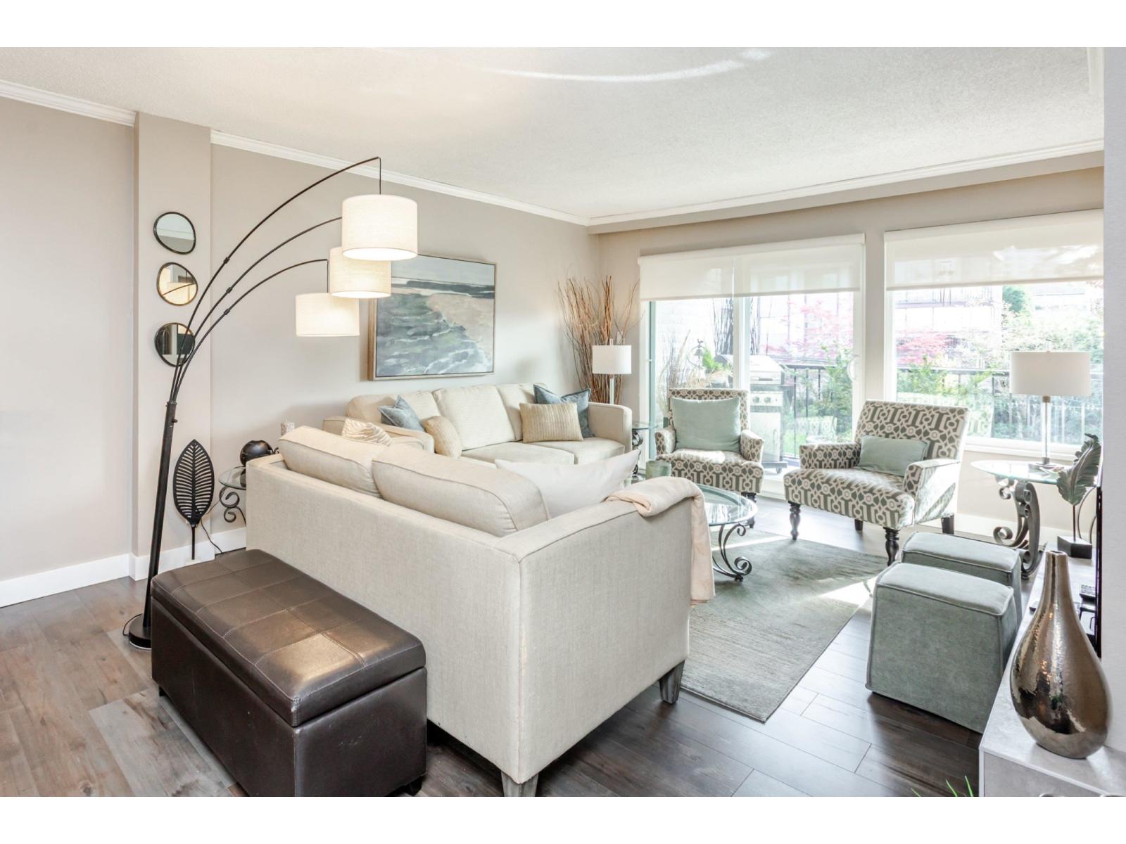 305 1351 MARTIN STREET, White Rock