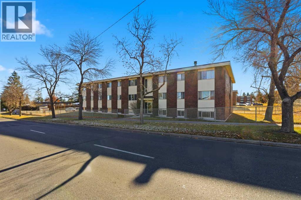 Single Family House for Sale in    Avenue NW Thorncliffe Calgary 