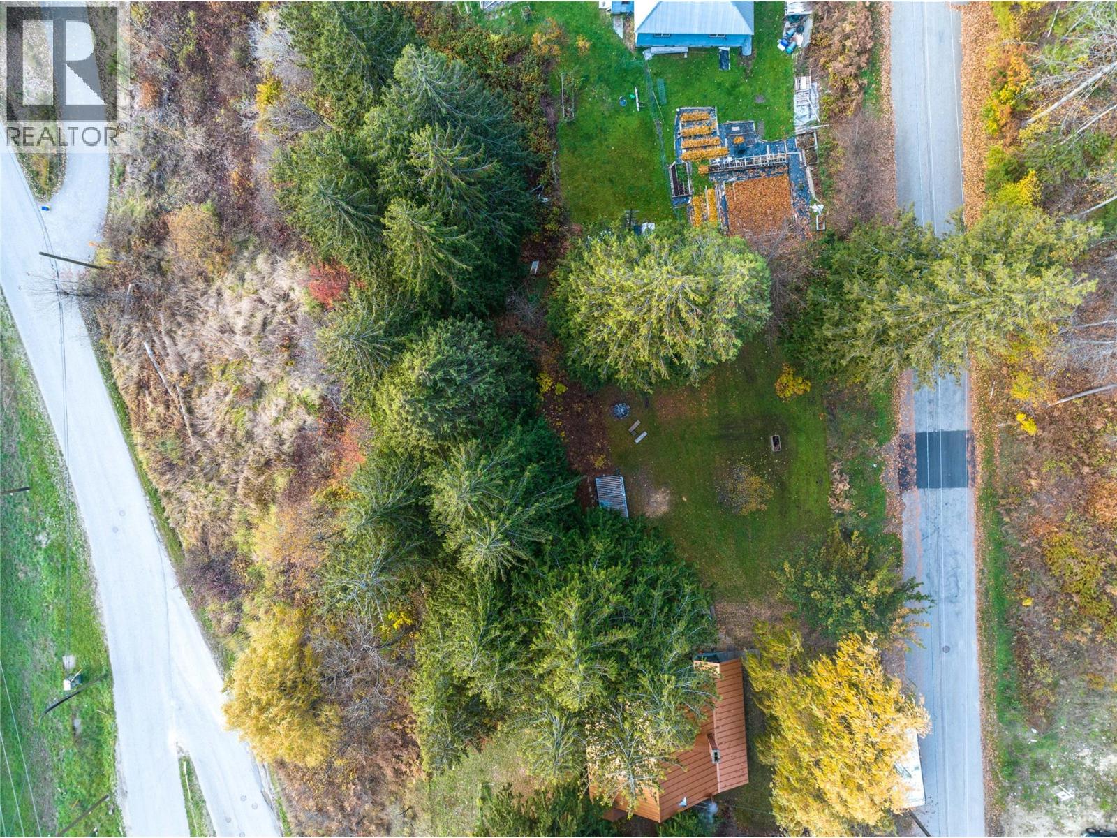 125 Maple Street, Revelstoke