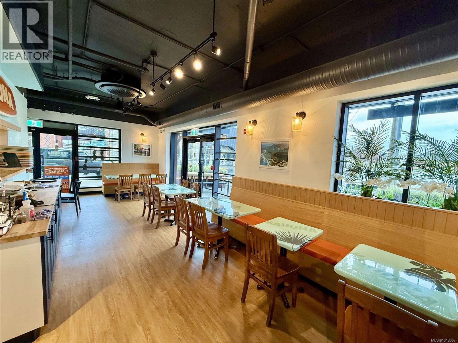 102 515 Chatham St, Victoria