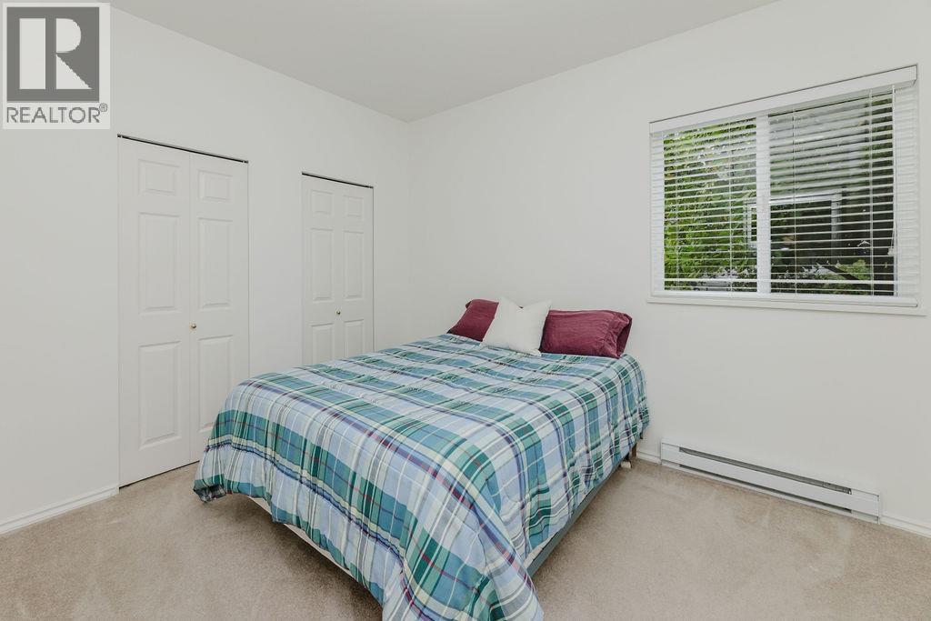 6307 HOMESTEAD AVENUE, Sechelt