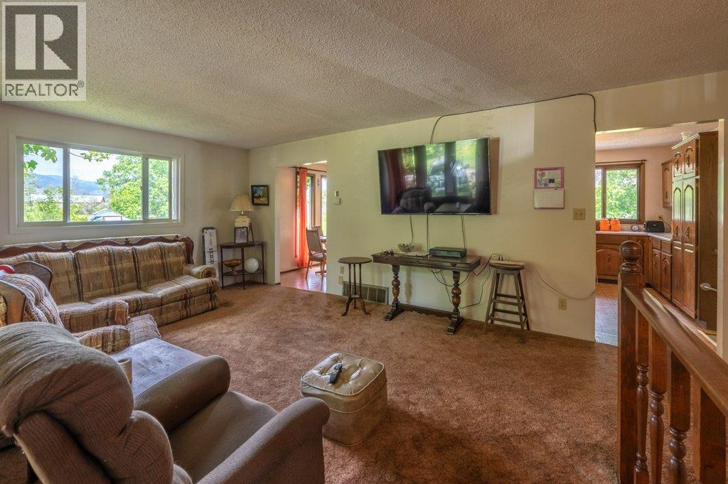 294 ROAD 18 Road, Oliver