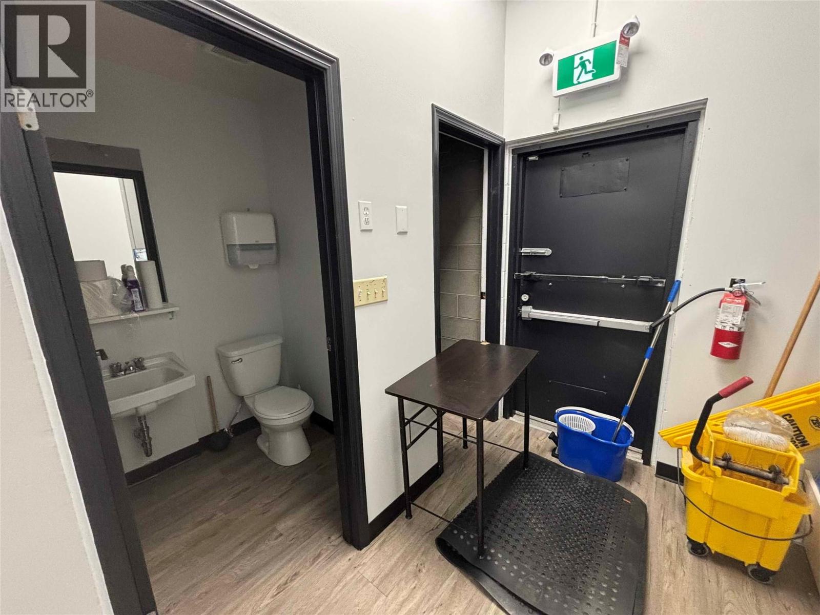  3054 Skaha Lake Road, Penticton