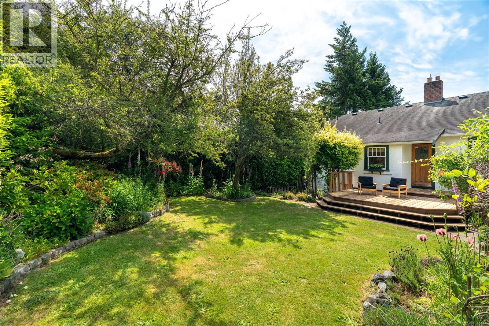  1924 Forrester Street, Saanich