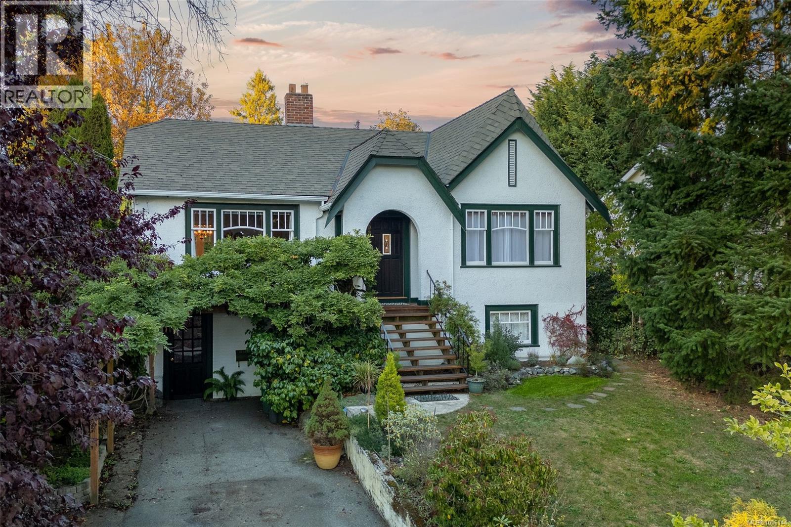  1924 Forrester Street, Saanich