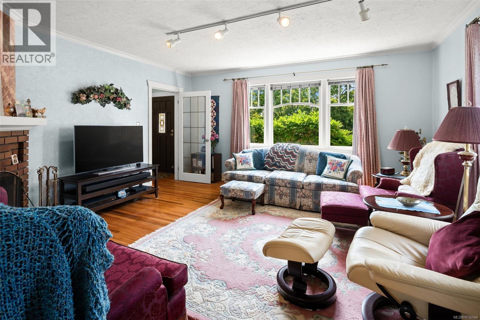  1924 Forrester Street, Saanich