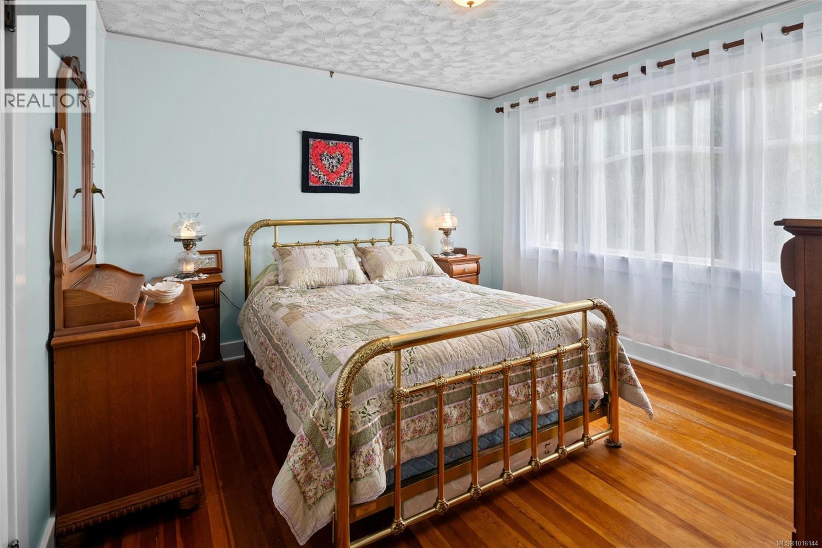  1924 Forrester Street, Saanich