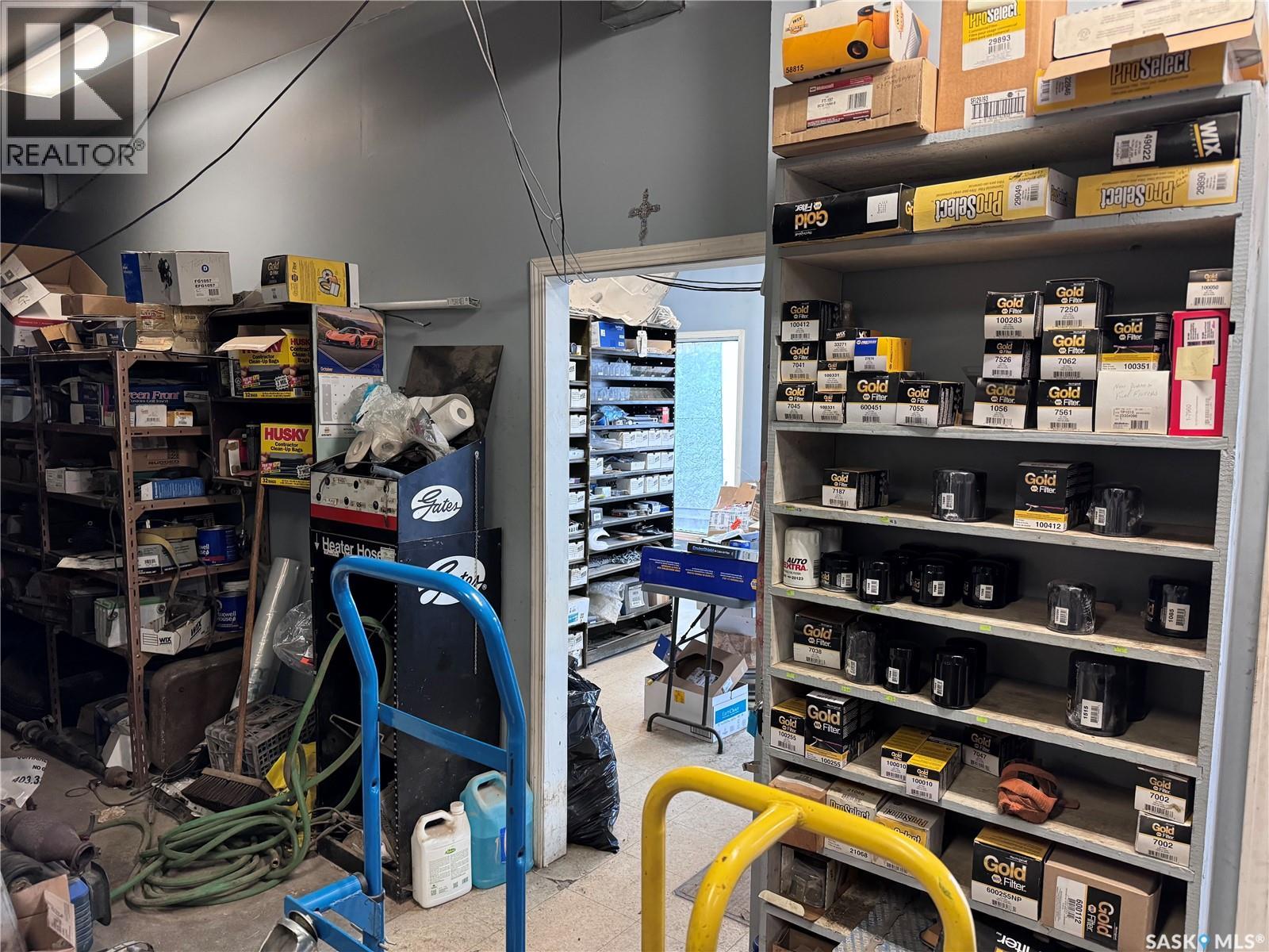 111 South Service ROAD - Photo 5 of 14, Wynyard, Saskatchewan